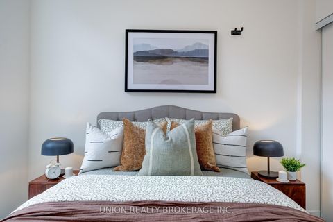 Photo 20 at 405 - 105 George Street, Moss Park, Toronto