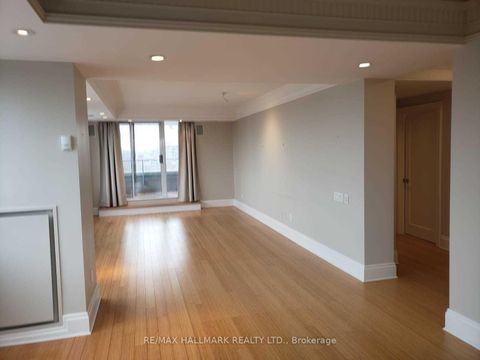 Photo 2 at Ph801 - 1801 Bayview Avenue, Leaside, Toronto