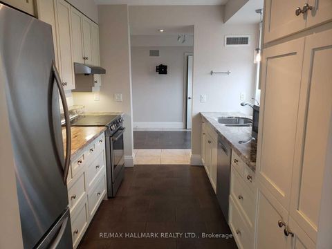 Photo 7 at Ph801 - 1801 Bayview Avenue, Leaside, Toronto