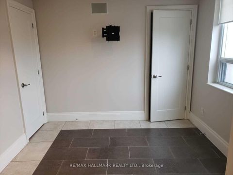 Photo 9 at Ph801 - 1801 Bayview Avenue, Leaside, Toronto