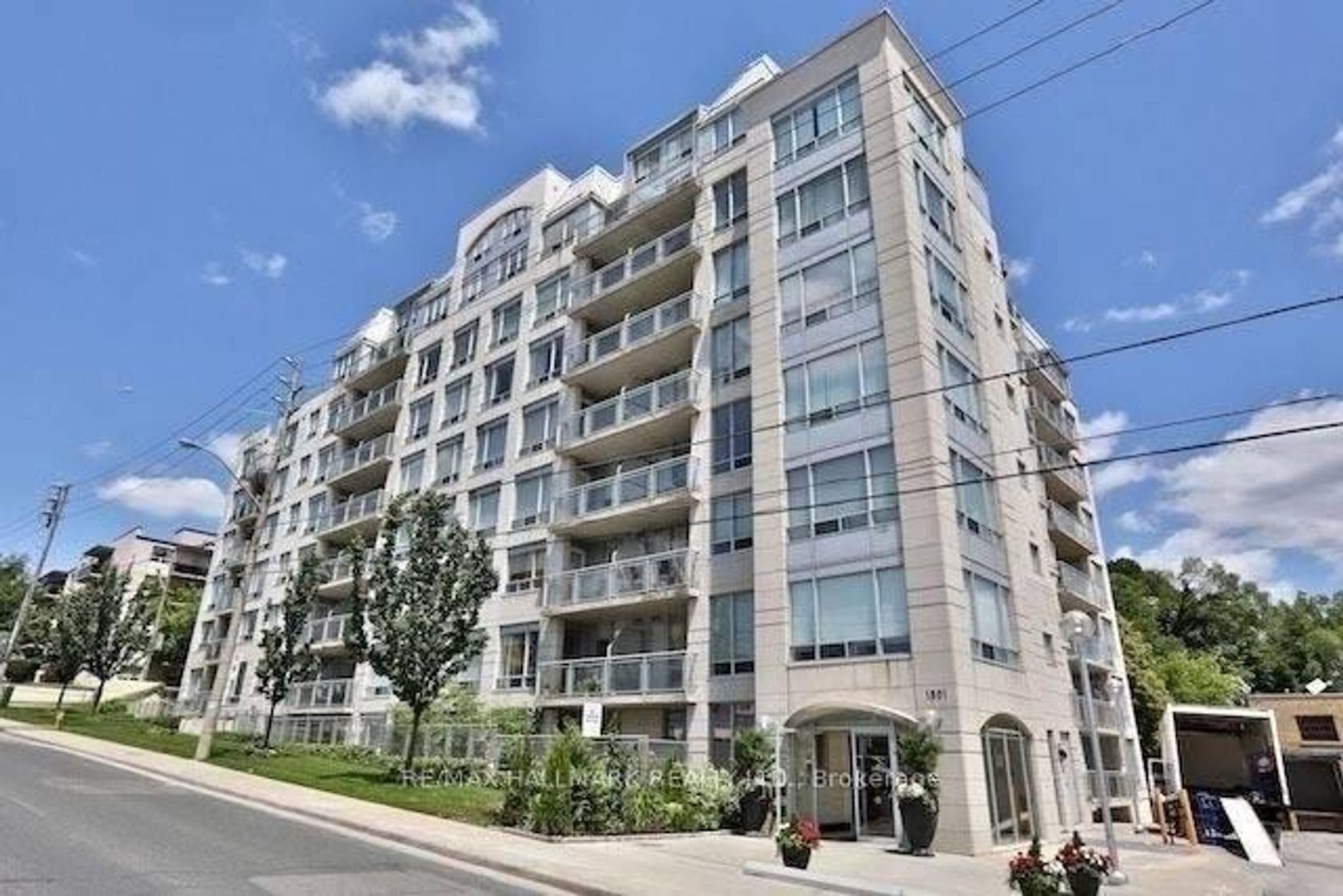 Ph801 - 1801 Bayview Avenue, Leaside, Toronto by Loree Meneguzzi Real Estate Ph801 - 1801 Bayview Avenue, Leaside, Toronto