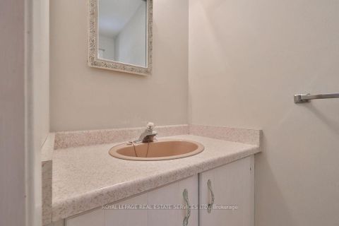 Photo 4 at 1459 Grosvenor Street, FA Falgarwood, Oakville