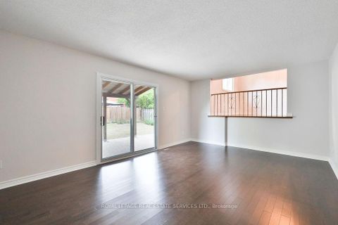 Photo 7 at 1459 Grosvenor Street, FA Falgarwood, Oakville
