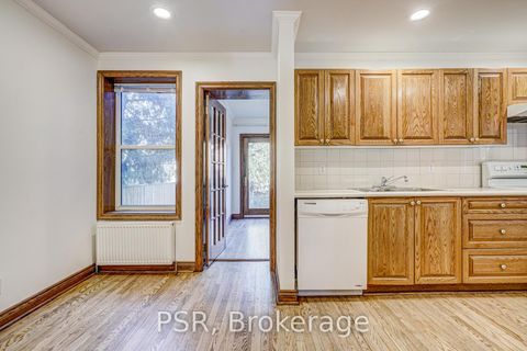 Photo 11 at 98 Roselawn Avenue, Eglinton, Toronto