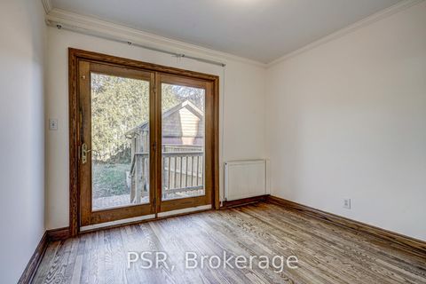 Photo 16 at 98 Roselawn Avenue, Eglinton, Toronto