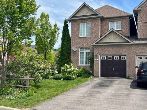 Photo 4 at 1 Lander Crescent, Patterson, Vaughan