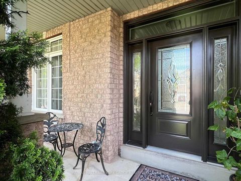 Photo 8 at 1 Lander Crescent, Patterson, Vaughan