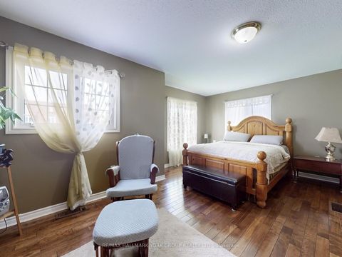 Photo 18 at 1 Lander Crescent, Patterson, Vaughan