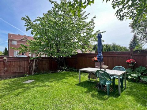 Photo 26 at 1 Lander Crescent, Patterson, Vaughan