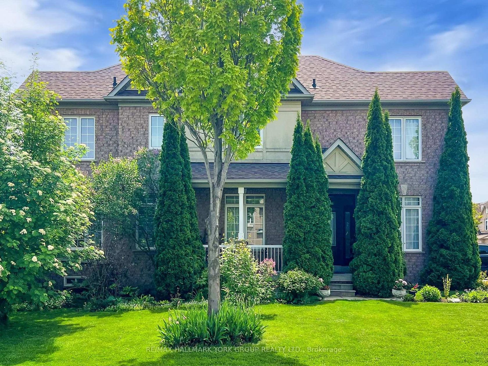 1 Lander Crescent, Patterson, Vaughan by Loree Meneguzzi Real Estate 1 Lander Crescent, Patterson, Vaughan