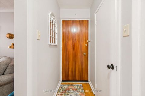 Photo 7 at 19 Dover Drive N, Alderwood, Toronto