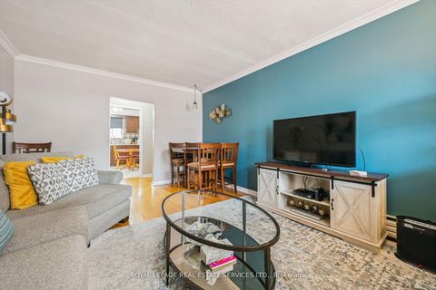 Photo 10 at 19 Dover Drive N, Alderwood, Toronto