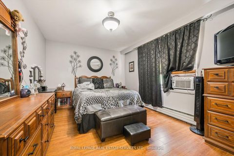 Photo 28 at 19 Dover Drive N, Alderwood, Toronto