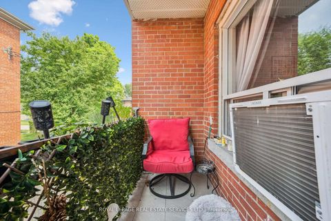 Photo 31 at 19 Dover Drive N, Alderwood, Toronto
