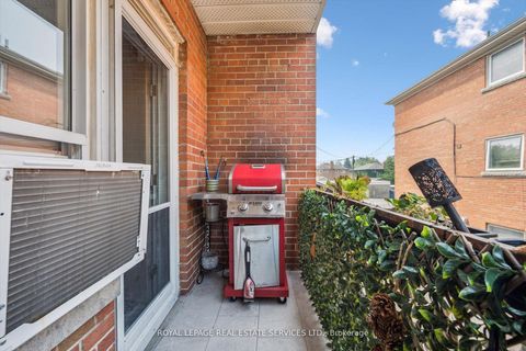 Photo 32 at 19 Dover Drive N, Alderwood, Toronto