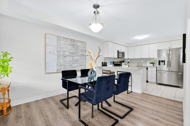 Photo 8 at 57 - 22 Spring Creek Drive, Waterdown, Hamilton