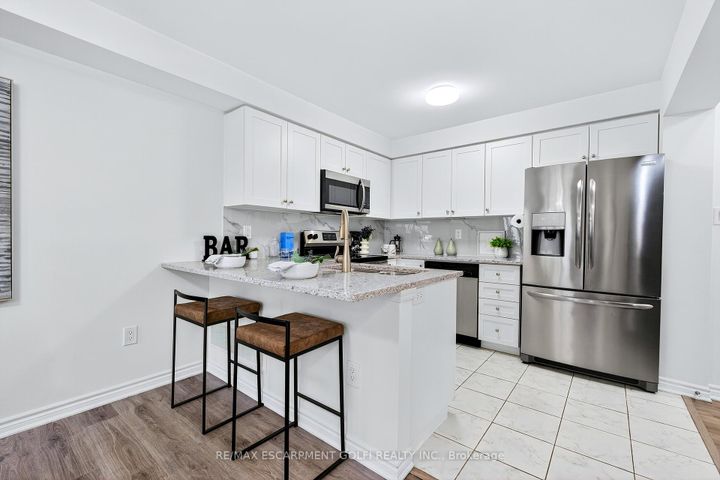 Photo 9 at 57 - 22 Spring Creek Drive, Waterdown, Hamilton