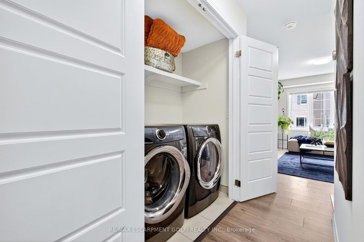 Photo 10 at 57 - 22 Spring Creek Drive, Waterdown, Hamilton