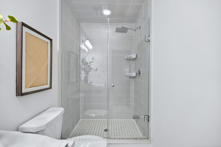 Photo 14 at 57 - 22 Spring Creek Drive, Waterdown, Hamilton