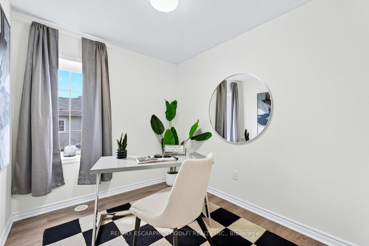 Photo 15 at 57 - 22 Spring Creek Drive, Waterdown, Hamilton