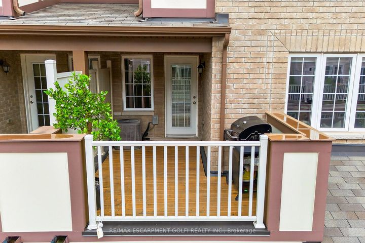 Photo 20 at 57 - 22 Spring Creek Drive, Waterdown, Hamilton