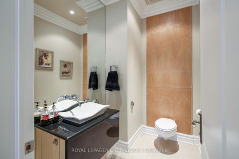 Photo 15 at 82 Munro Boulevard, Windfields, Toronto