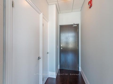 Photo 3 at 501 - 10376 Yonge Street, Crosby, Richmond Hill Photo 3 at 501 - 10376 Yonge Street, Crosby, Richmond Hill