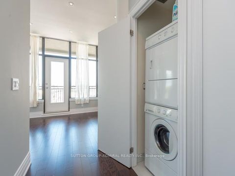 Photo 5 at 501 - 10376 Yonge Street, Crosby, Richmond Hill Photo 5 at 501 - 10376 Yonge Street, Crosby, Richmond Hill