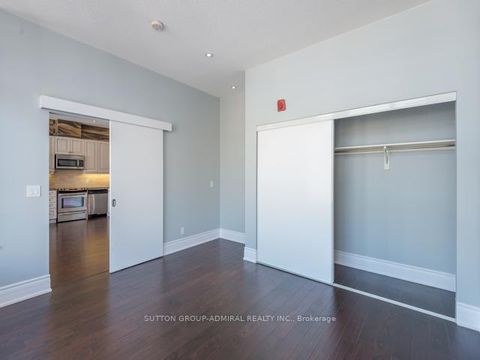 Photo 6 at 501 - 10376 Yonge Street, Crosby, Richmond Hill Photo 6 at 501 - 10376 Yonge Street, Crosby, Richmond Hill