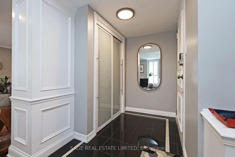 Photo 2 at 9 - 105 Heath Street W, St. Clair, Toronto