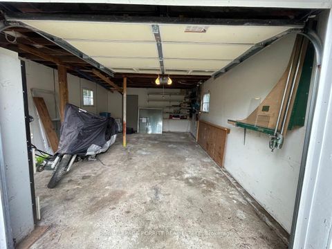 Photo 19 at 44 Twentieth Street, New Toronto, Toronto