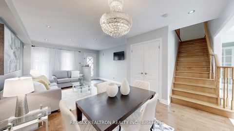 Photo 2 at 287 Wildberry Crescent, Vellore Village, Vaughan