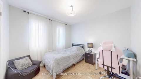 Photo 12 at 287 Wildberry Crescent, Vellore Village, Vaughan