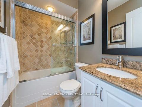 Photo 13 at 287 Wildberry Crescent, Vellore Village, Vaughan