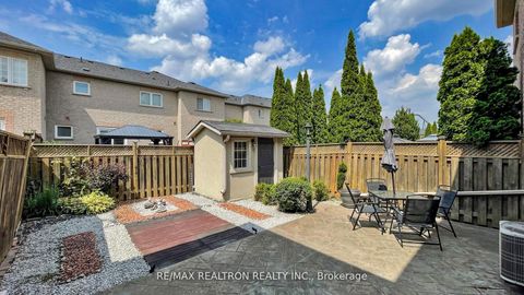 Photo 16 at 287 Wildberry Crescent, Vellore Village, Vaughan