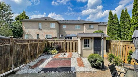Photo 18 at 287 Wildberry Crescent, Vellore Village, Vaughan