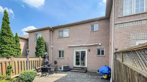 Photo 19 at 287 Wildberry Crescent, Vellore Village, Vaughan
