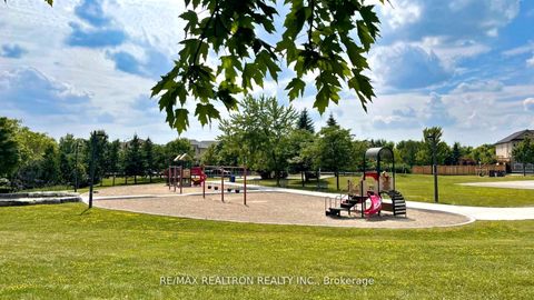Photo 20 at 287 Wildberry Crescent, Vellore Village, Vaughan