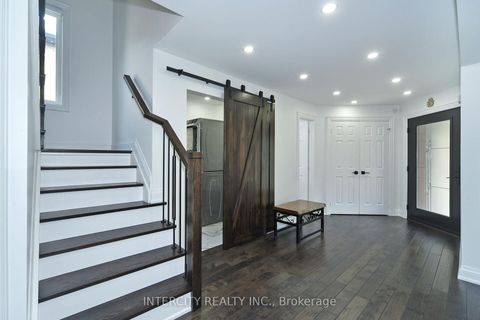 Photo 16 at 137 Largo Crescent, Maple, Vaughan