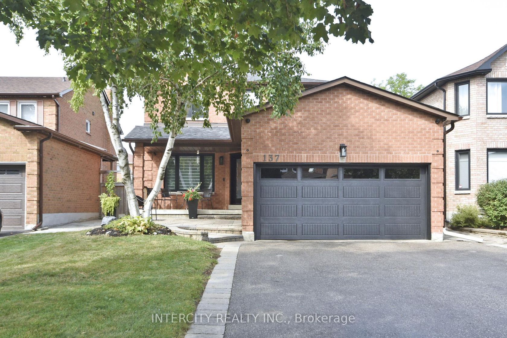 137 Largo Crescent, Maple, Vaughan 