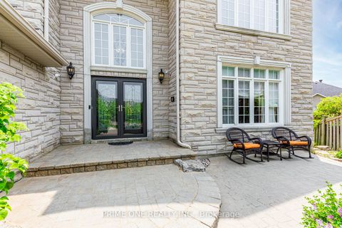 Photo 5 at 19 Ridgestone Drive, Westbrook, Richmond Hill