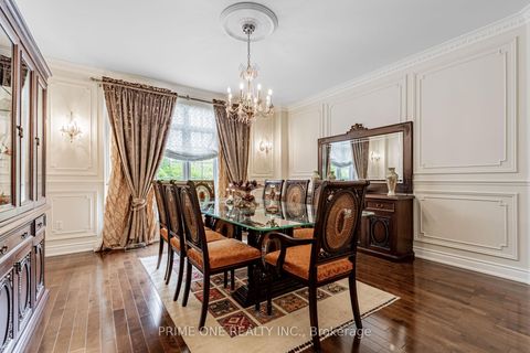 Photo 15 at 19 Ridgestone Drive, Westbrook, Richmond Hill