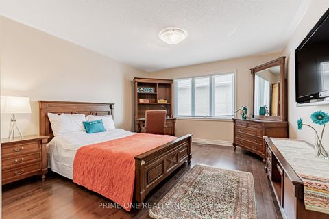 Photo 28 at 19 Ridgestone Drive, Westbrook, Richmond Hill