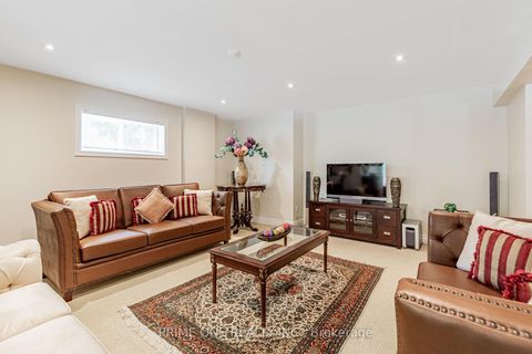 Photo 39 at 19 Ridgestone Drive, Westbrook, Richmond Hill