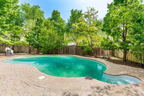 Photo 47 at 19 Ridgestone Drive, Westbrook, Richmond Hill