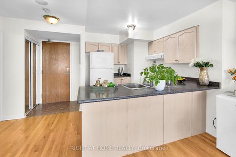 Photo 4 at 404 - 19 Northern Heights Drive, Langstaff, Richmond Hill