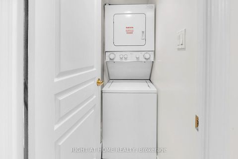 Photo 8 at 404 - 19 Northern Heights Drive, Langstaff, Richmond Hill