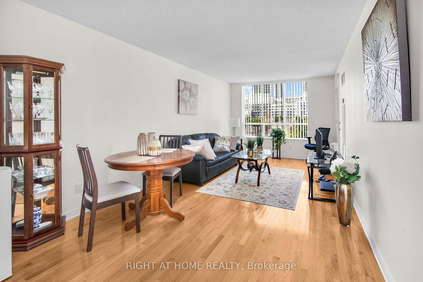 404 - 19 Northern Heights Drive, Langstaff, Richmond Hill 