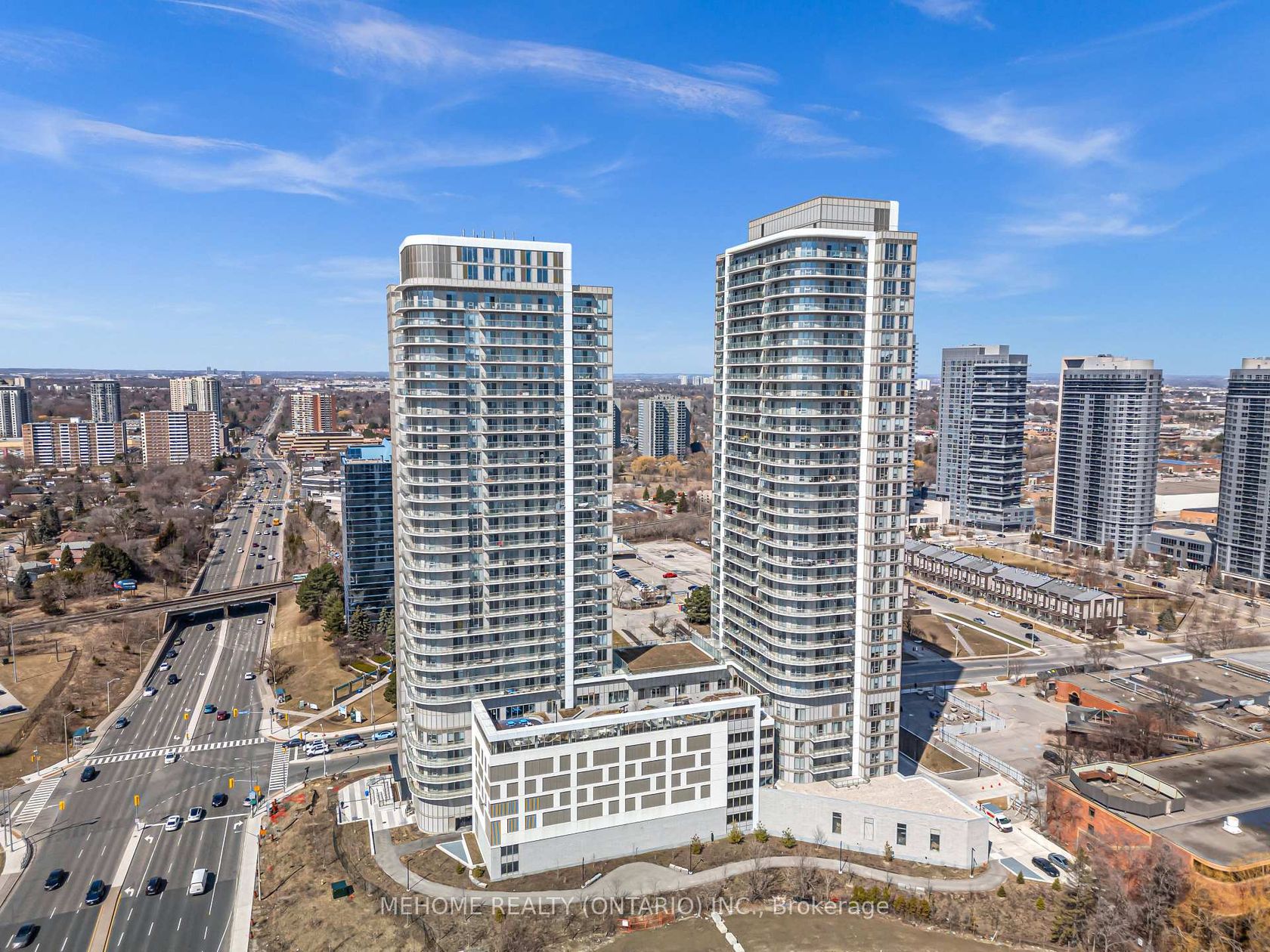 3326 - 2031 KENNEDY Road, Malvern West, Toronto 