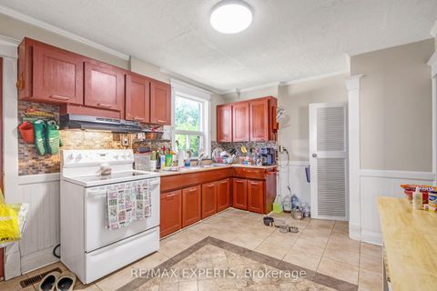 Photo 8 at 28 Mahoney Avenue, Mount Dennis, Toronto